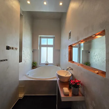 Andrassy Loft Near The Park - Heroes' Square Apartamento *