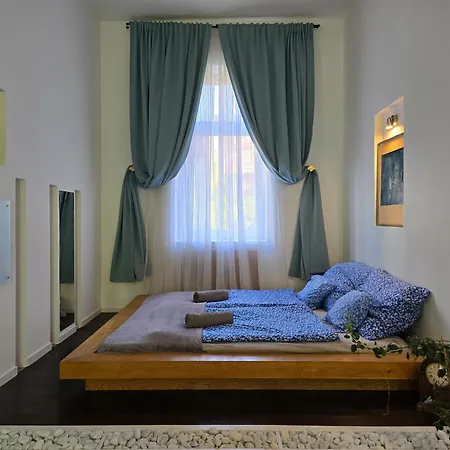 Andrassy Loft Near The Park - Heroes' Square Apartment